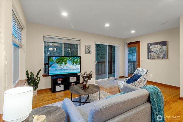 6 Nighthawk Circle, Bellingham, WA 98229