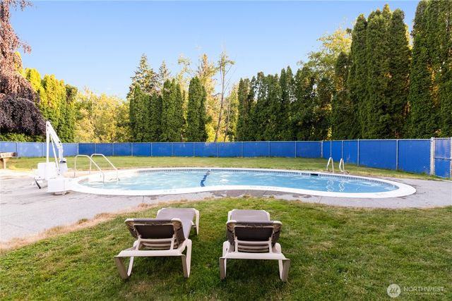 6 Nighthawk Circle, Bellingham, WA 98229