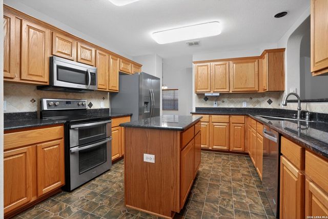 8930 WOLFF VISTA, Converse, TX 78109