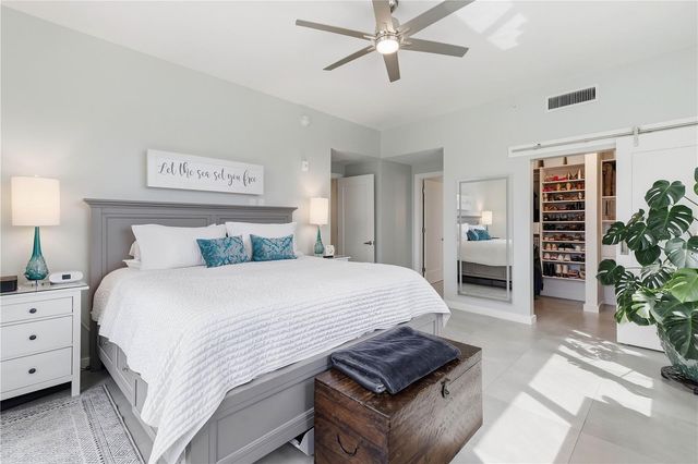 920 N OSCEOLA AVENUE 201, Clearwater, FL 33755