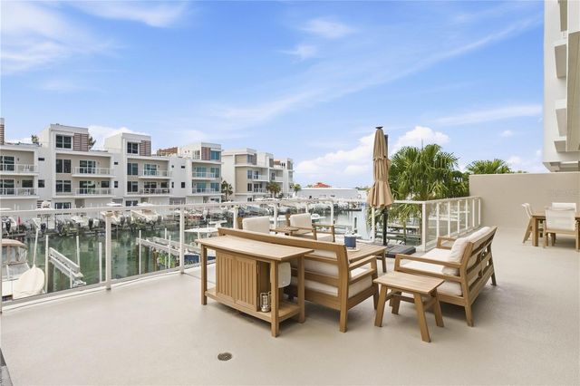 920 N OSCEOLA AVENUE 201, Clearwater, FL 33755