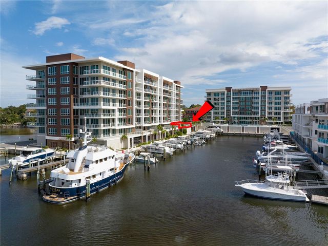 920 N OSCEOLA AVENUE 201, Clearwater, FL 33755