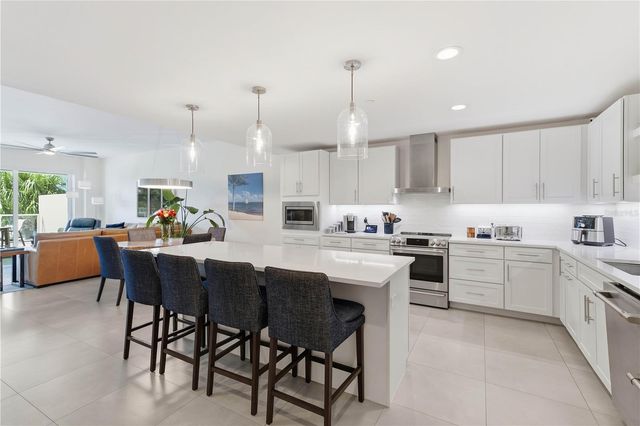 920 N OSCEOLA AVENUE 201, Clearwater, FL 33755