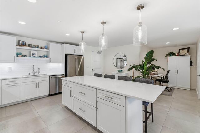 920 N OSCEOLA AVENUE 201, Clearwater, FL 33755