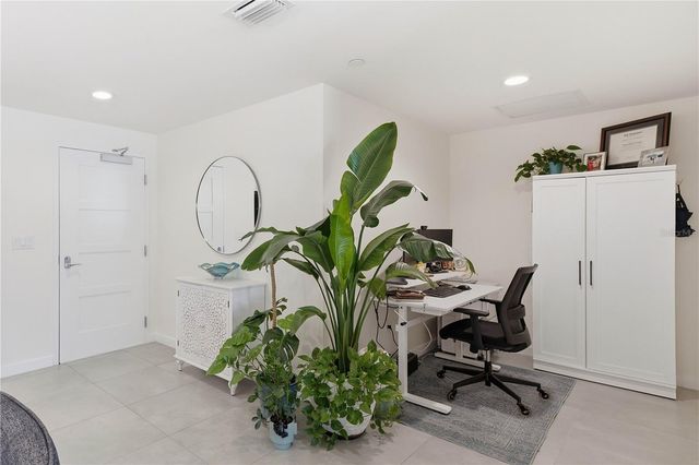 920 N OSCEOLA AVENUE 201, Clearwater, FL 33755