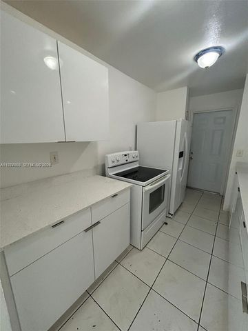 28018 SW 141st Pl, Homestead, FL 33033