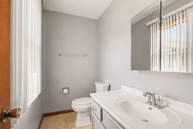 23275 N Uldriks Drive, Battle Creek, MI 49017