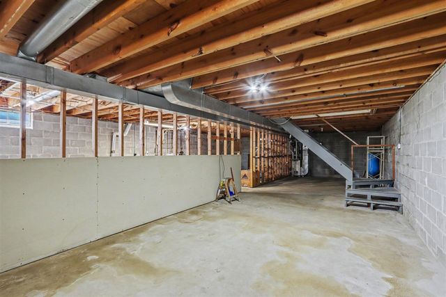 23275 N Uldriks Drive, Battle Creek, MI 49017