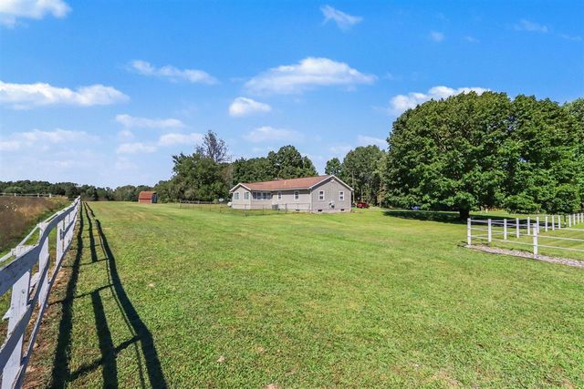 23275 N Uldriks Drive, Battle Creek, MI 49017