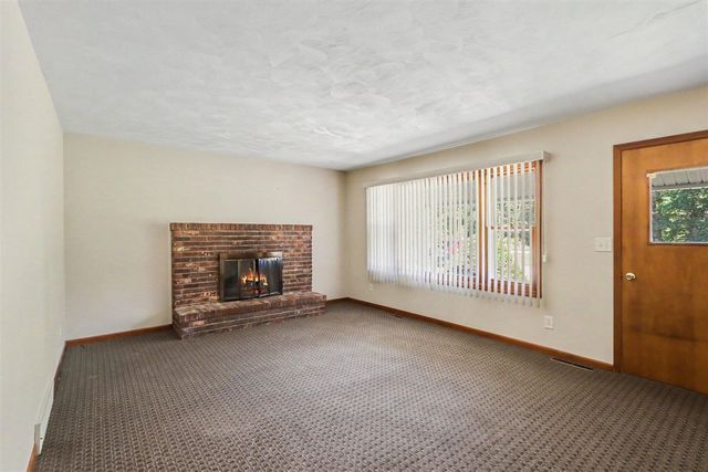 23275 N Uldriks Drive, Battle Creek, MI 49017