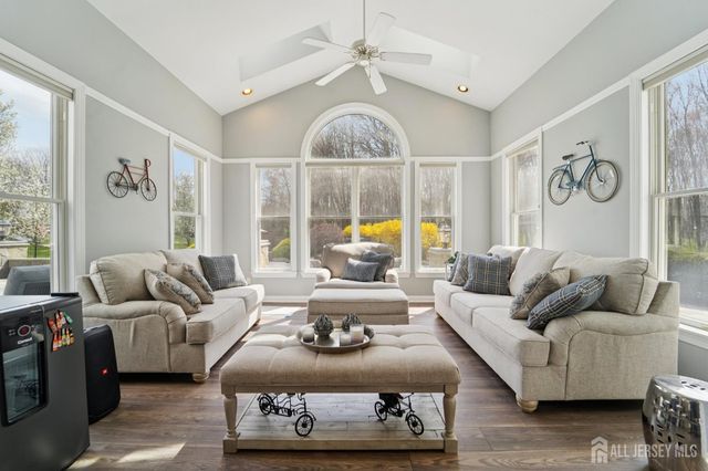 2 Harvest Lane, Washington, NJ 07853