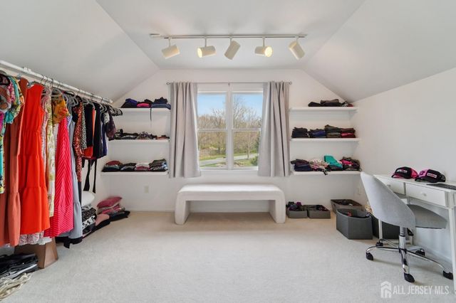 2 Harvest Lane, Washington, NJ 07853