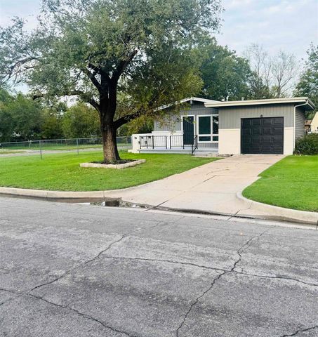 2804 S Everett, Wichita, KS 67217