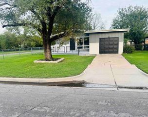 2804 S Everett, Wichita, KS 67217