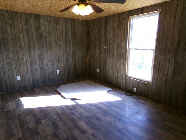 305 Pine Hill Spur, Jeffersonville, KY 40337