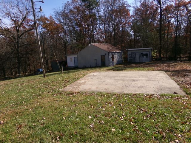 305 Pine Hill Spur, Jeffersonville, KY 40337