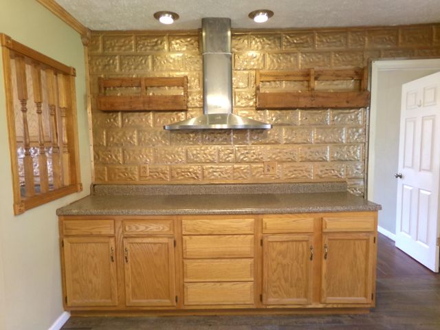 305 Pine Hill Spur, Jeffersonville, KY 40337