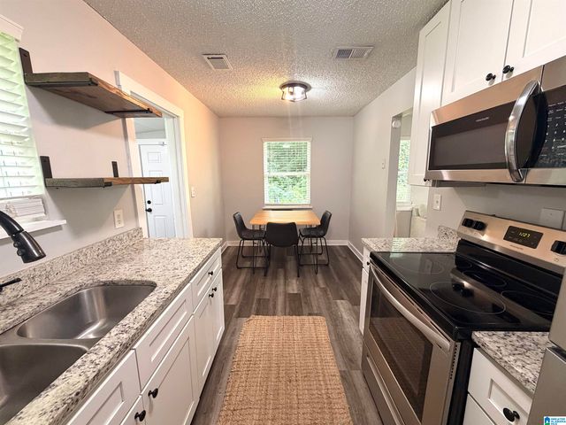218 MEADOWOOD AVENUE, Hueytown, AL 35023
