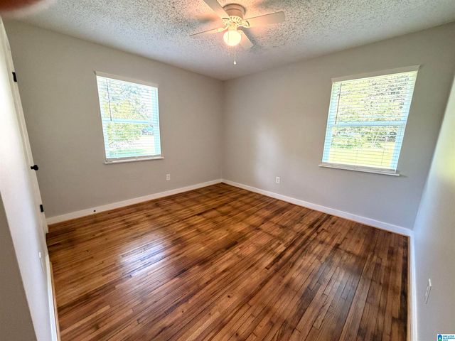 218 MEADOWOOD AVENUE, Hueytown, AL 35023