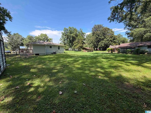 218 MEADOWOOD AVENUE, Hueytown, AL 35023