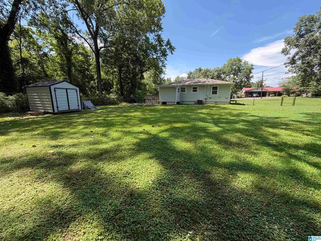 218 MEADOWOOD AVENUE, Hueytown, AL 35023