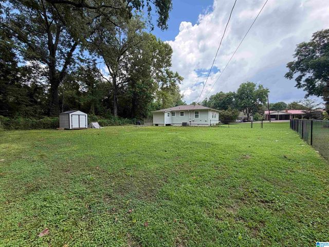 218 MEADOWOOD AVENUE, Hueytown, AL 35023