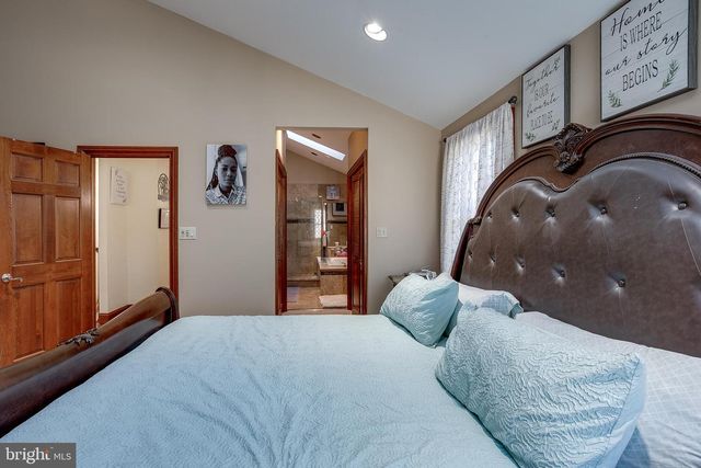 14 RIDGEVIEW AVE, Berlin, NJ 08009