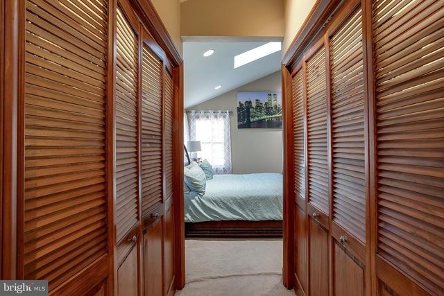 14 RIDGEVIEW AVE, Berlin, NJ 08009