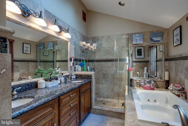 14 RIDGEVIEW AVE, Berlin, NJ 08009