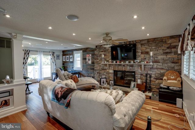 14 RIDGEVIEW AVE, Berlin, NJ 08009