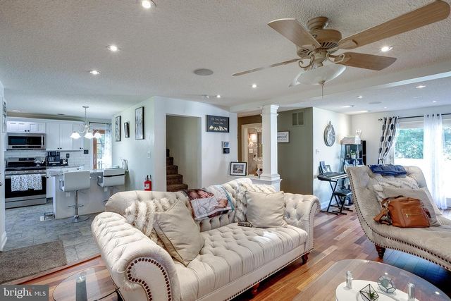 14 RIDGEVIEW AVE, Berlin, NJ 08009