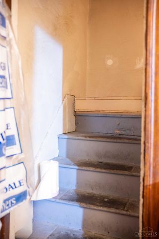 3628 Bevis Avenue, Cincinnati, OH 45207