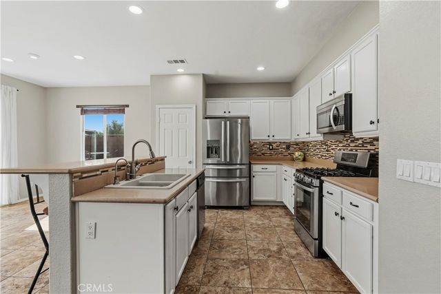1621 Serval Way, Palmdale, CA 93551