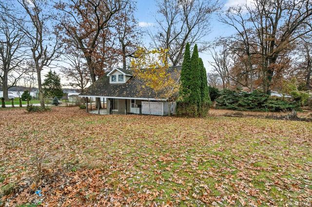 8211 N Tippecanoe Drive, Walkerton, IN 46574