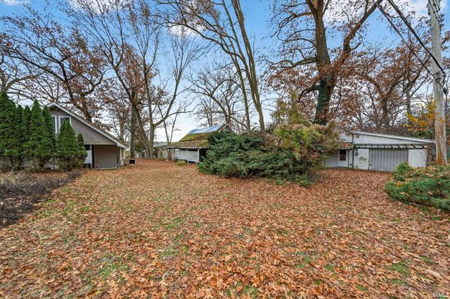 8211 N Tippecanoe Drive, Walkerton, IN 46574