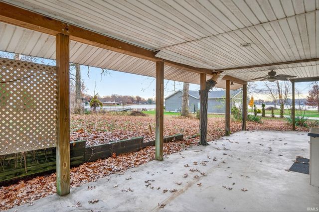 8211 N Tippecanoe Drive, Walkerton, IN 46574