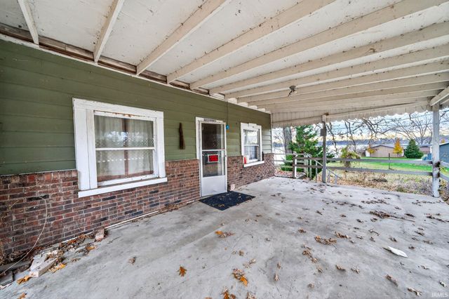 8211 N Tippecanoe Drive, Walkerton, IN 46574