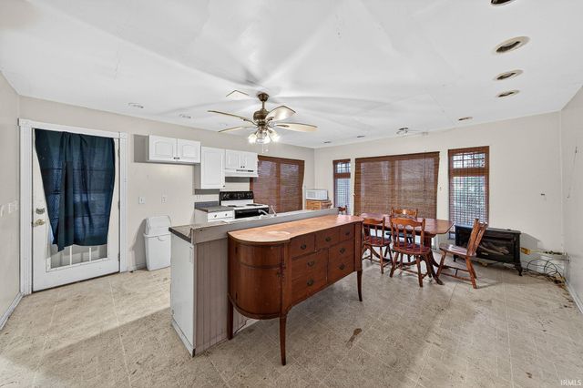 8211 N Tippecanoe Drive, Walkerton, IN 46574