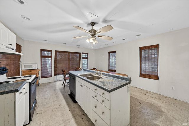 8211 N Tippecanoe Drive, Walkerton, IN 46574