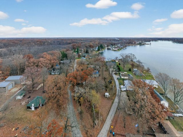 8211 N Tippecanoe Drive, Walkerton, IN 46574