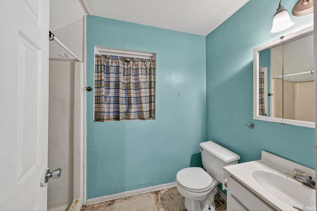 8211 N Tippecanoe Drive, Walkerton, IN 46574