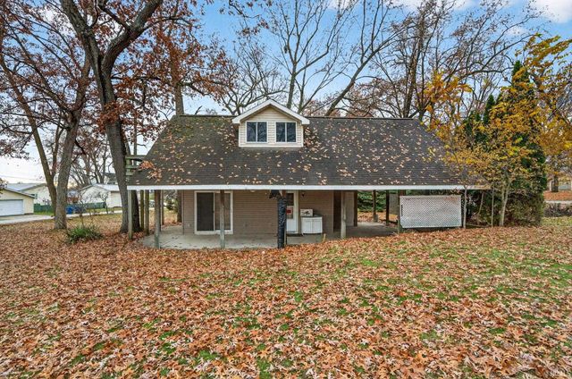 8211 N Tippecanoe Drive, Walkerton, IN 46574