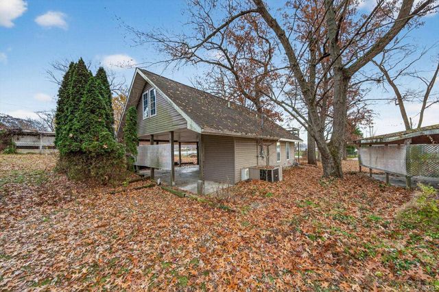 8211 N Tippecanoe Drive, Walkerton, IN 46574