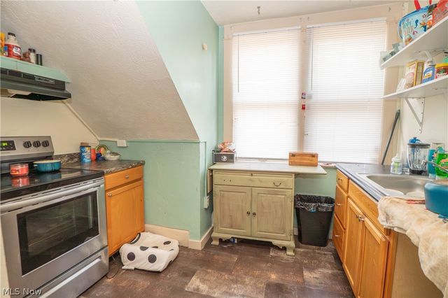 1302 Fulton Road NW, Canton, OH 44703