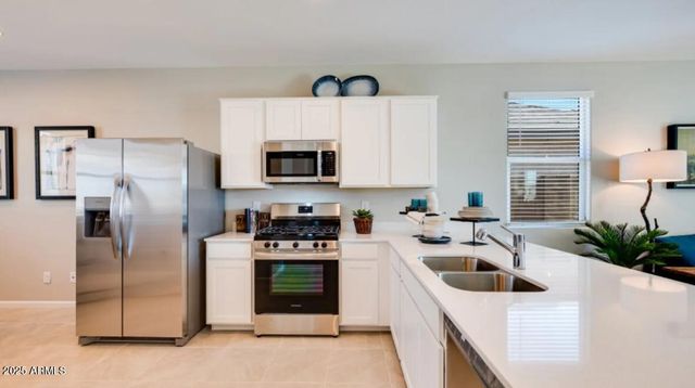 17077 W SWAYBACK Pass, Surprise, AZ 85387