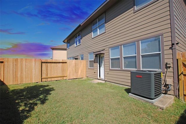 3212 Victorian Manor Lane, Houston, TX 77047