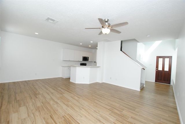 3212 Victorian Manor Lane, Houston, TX 77047