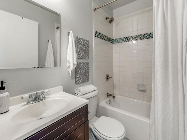 1705 Adriane DR, Austin, TX 78721