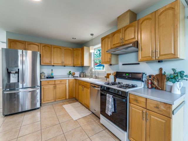 1705 Adriane DR, Austin, TX 78721