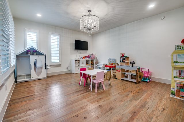 6616 Saint Anne Street, Dallas, TX 75248